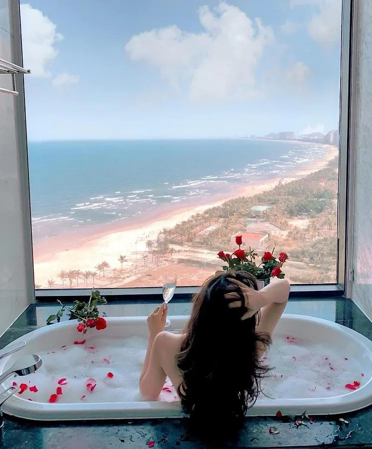 Can Ho 2 Phong Ngu Sat Bien Da Nang Vietnam